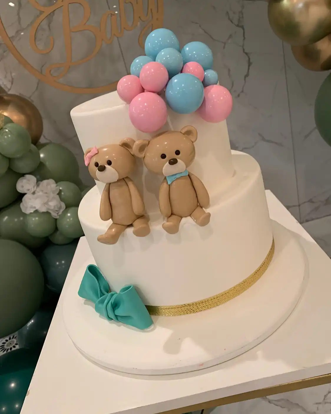 Baby shower with the cutest little bears… boy⚾️ or girl🎀

#cake #cakes #birthdaycake #birthdaycakes #customcake #customcake #customcakes #weddingcake #weddingcakes #bestcakes#edibleart #fondant #fondantcakes  #genderreveal #genderrevealcake #boy #girl #babyshowercake